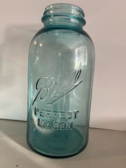 Vintage 1/2 Gallon  1910 To 1924 Ball Jar