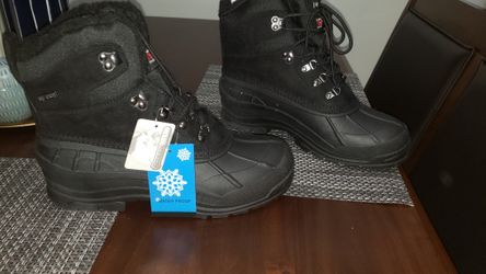 Thermogenic boots for cold and snow. New in size 9 boxes