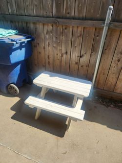 36 x 36 x 22" tall, nice kids picnic bench
