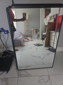 Metal frame heavy duty mirrors