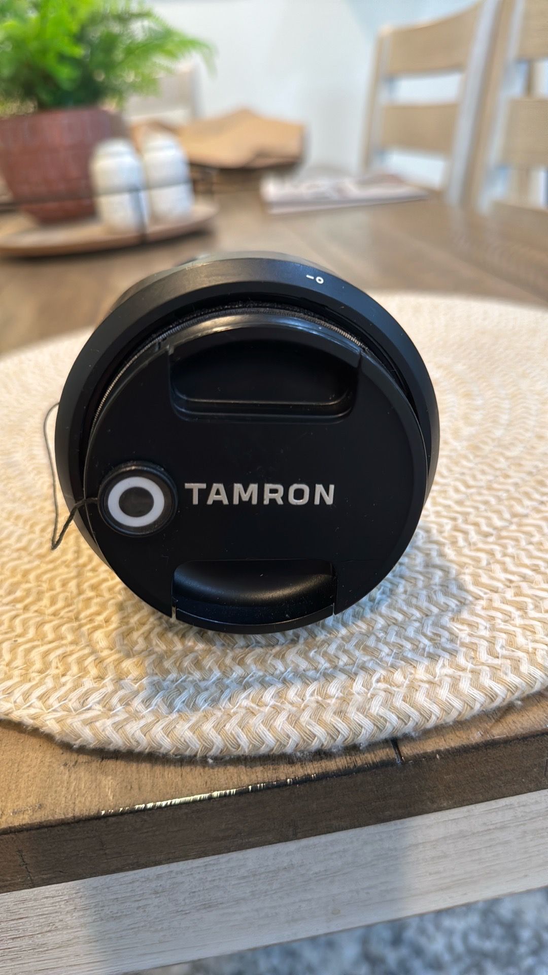 Tamron 18-400 mm, model B028