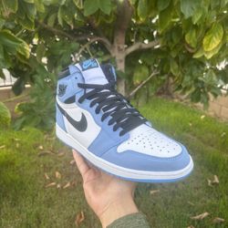 Jordan 1s University Blue Size 10.5