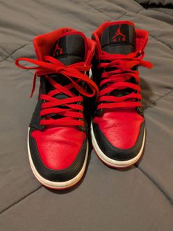 Jordan Air Jordan 1 Mid Alternate Bred Mid Top Red/Black Lace-Up DQ8426-060