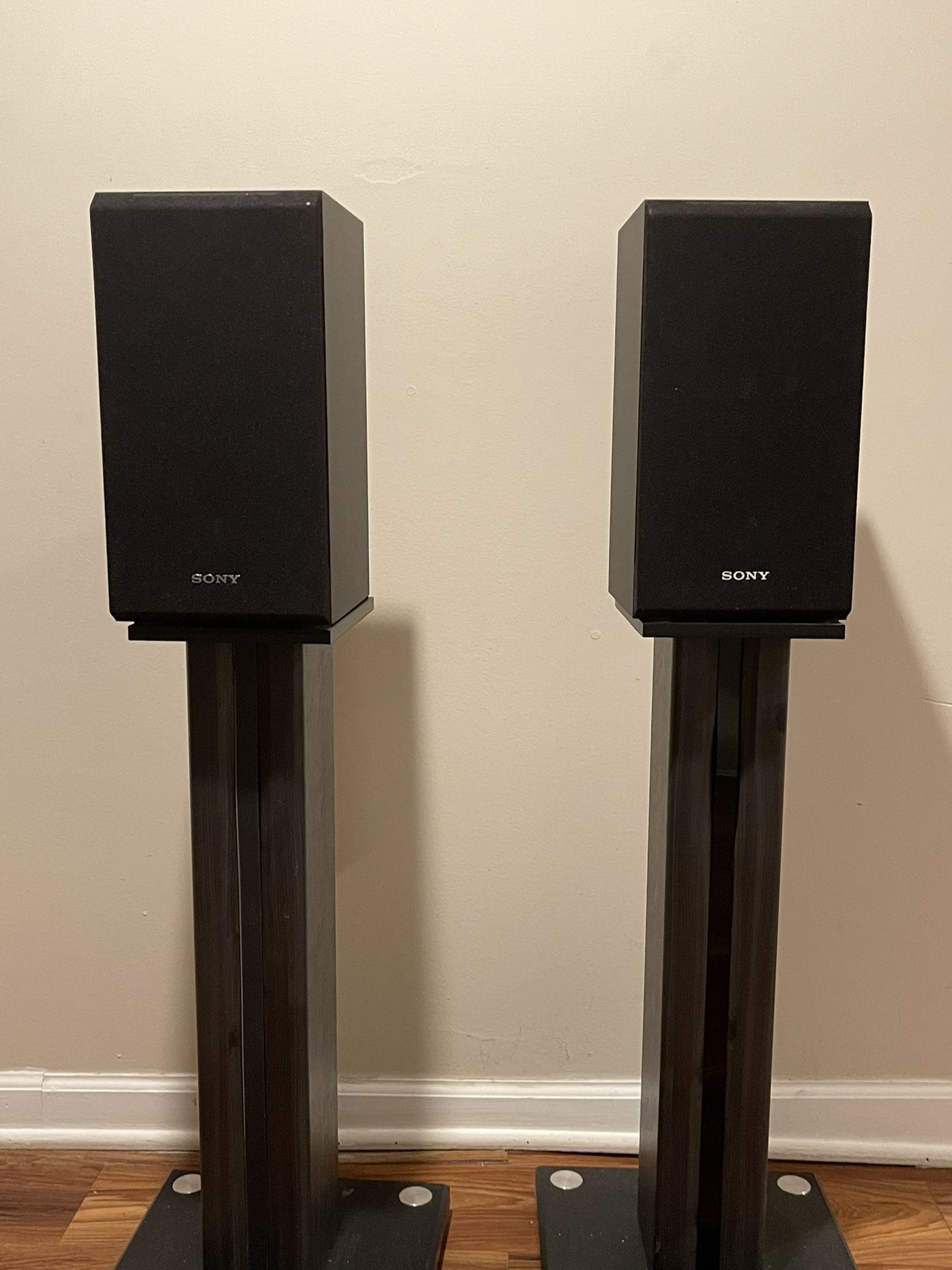 Sony Bookshelf Speakers W/ Stands for Sale in Calumet City, IL OfferUp