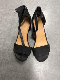 Black velvet heeled sandal