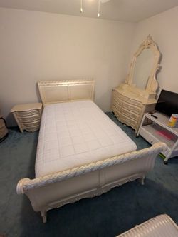 Off-White Pearl French Provincial Full Size Bed Frame Dresser Nightstand Bench Bedroom Set