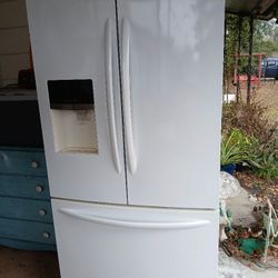 Frigidaire Gallery Refrigerator 
