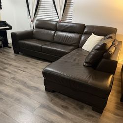 Z Gallery Leather Sectional With Chaise Like New