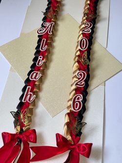 Graduation lei 💛❤️🖤🎓