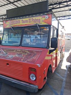 FOOD TRUCK  EQUIP.  ASKING 85K