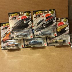 HOT WHEELS 5 PACK ! (Milwaukie,OR)