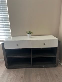 Cabinet dresser