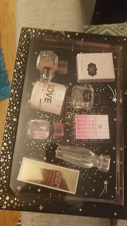 New 4 pce trvl perfumes i hve 2 of thm 30 ech