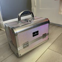 Impressions Vanity Lockable Makeup Case