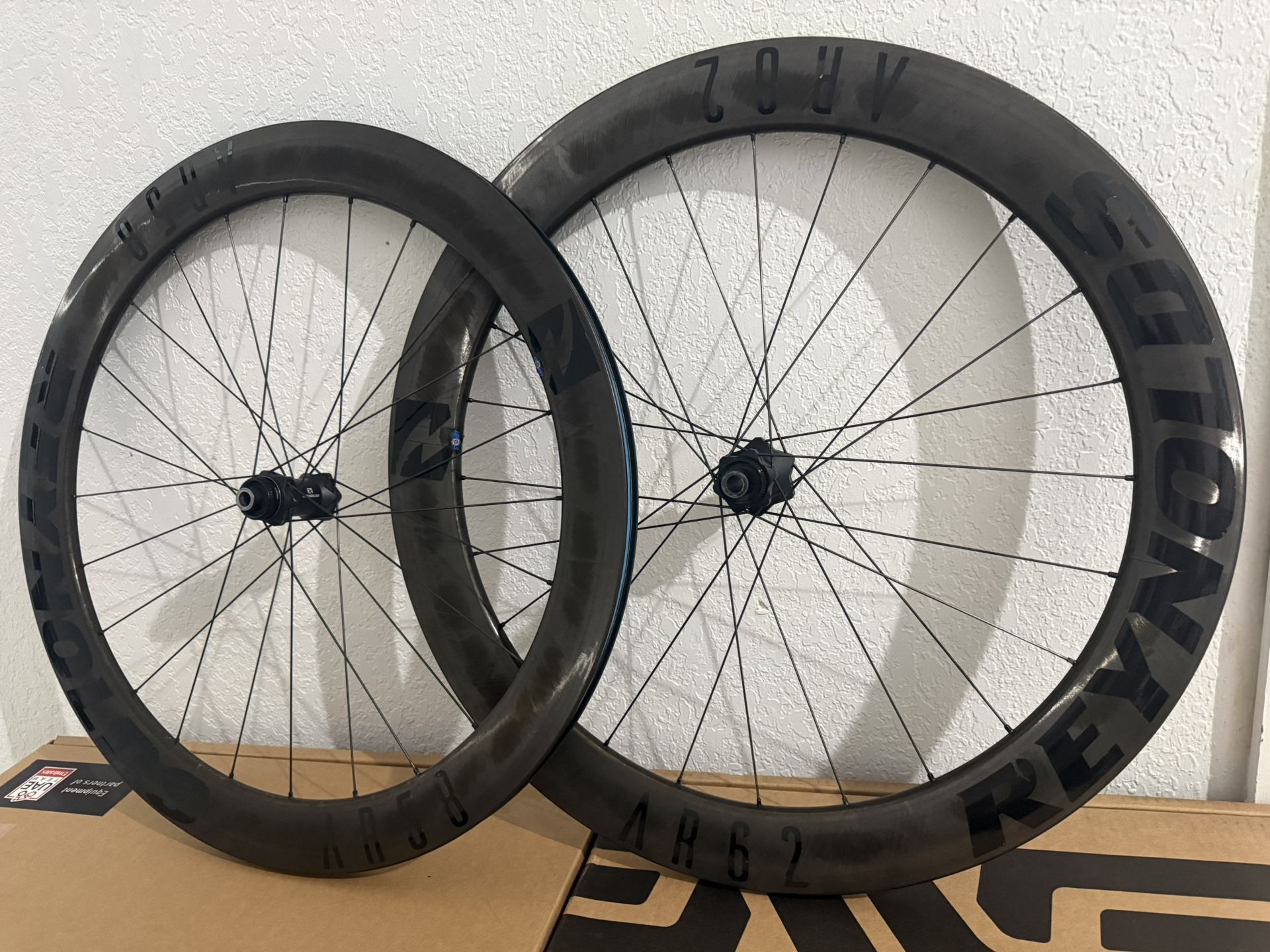 Reynolds AR 62/58 Disc Carbon Wheelset – Road Bike