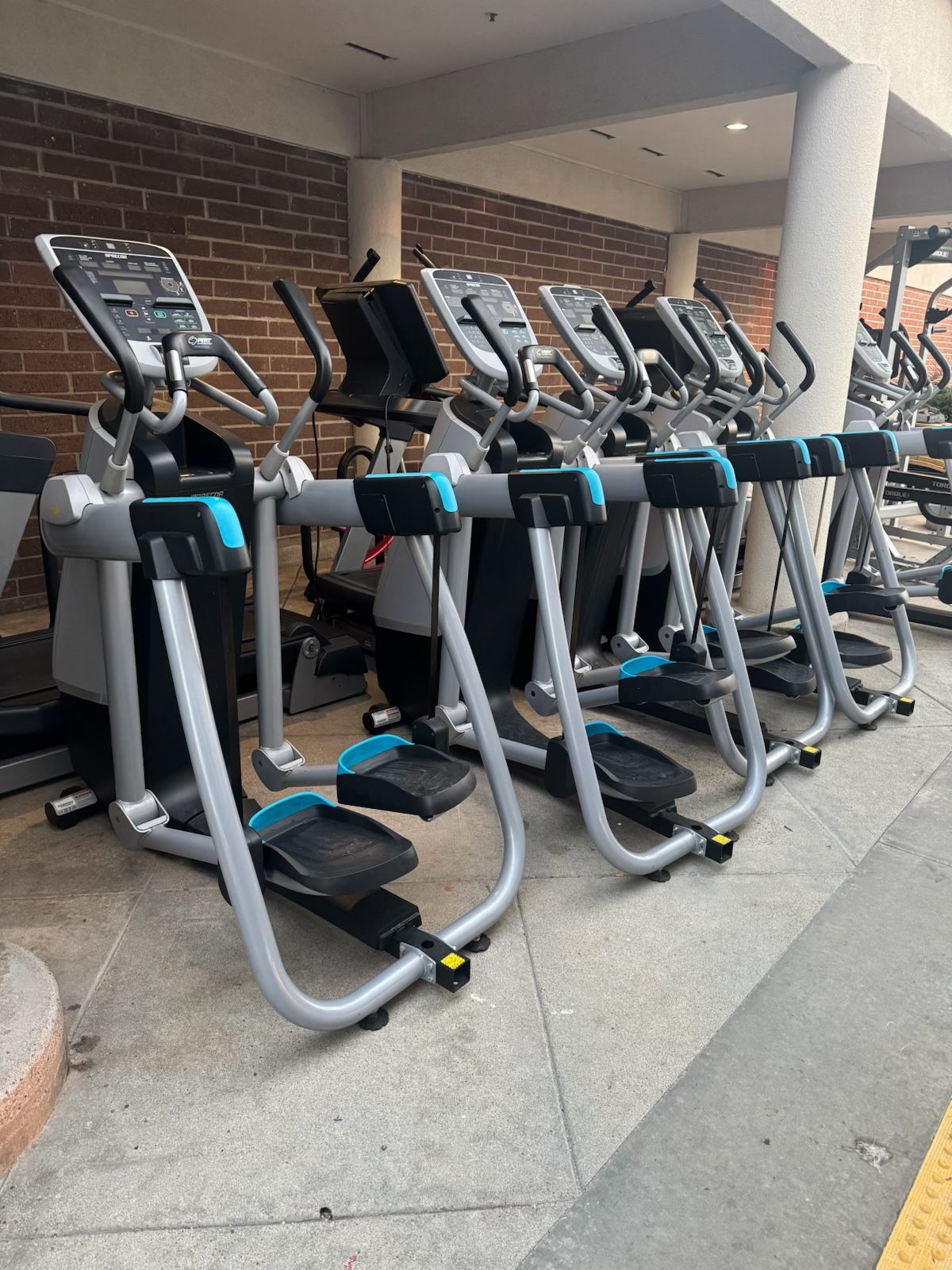 Precor Amt Elliptical 