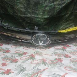 2015-17 Toyota Camry Grill (Auto Parts)