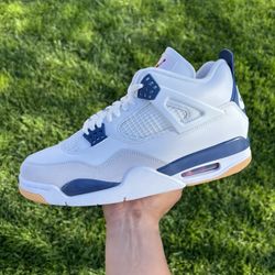 Air Jordan 4 SB “Navy” Sizes 10.5 & 13