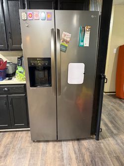 LG Side-by-Side Refrigerator with Ice and Water Dispenser