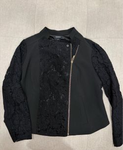 Torrid black jacket Size 2 NWOT