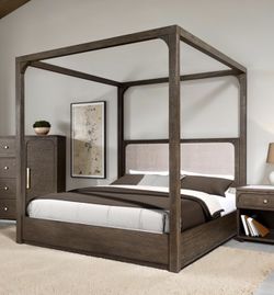 QUEEN OR E.KING BEDFRAME ( FREE DELIVERY)