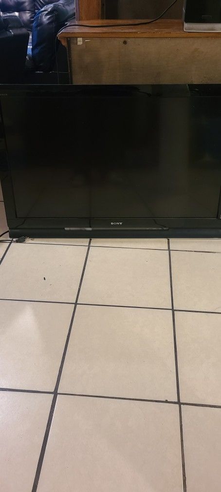 TV For Sale 45" SONY 3 Hdmi 