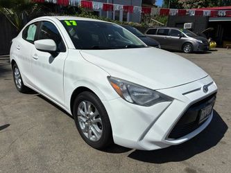 2017 Toyota Yaris iA