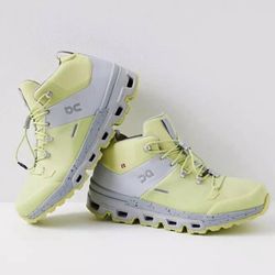 Size 6.5 ON Running Cloud Cloudtrax Hiking Shoes Boots