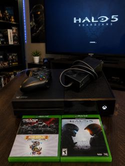 Xbox One Bundle – Controller, Halo 5, Gears of War, Ready to Play