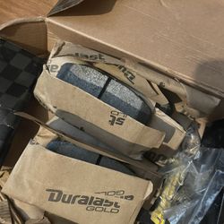 Brake Pads /  Brake Shoes Toyota Corolla 