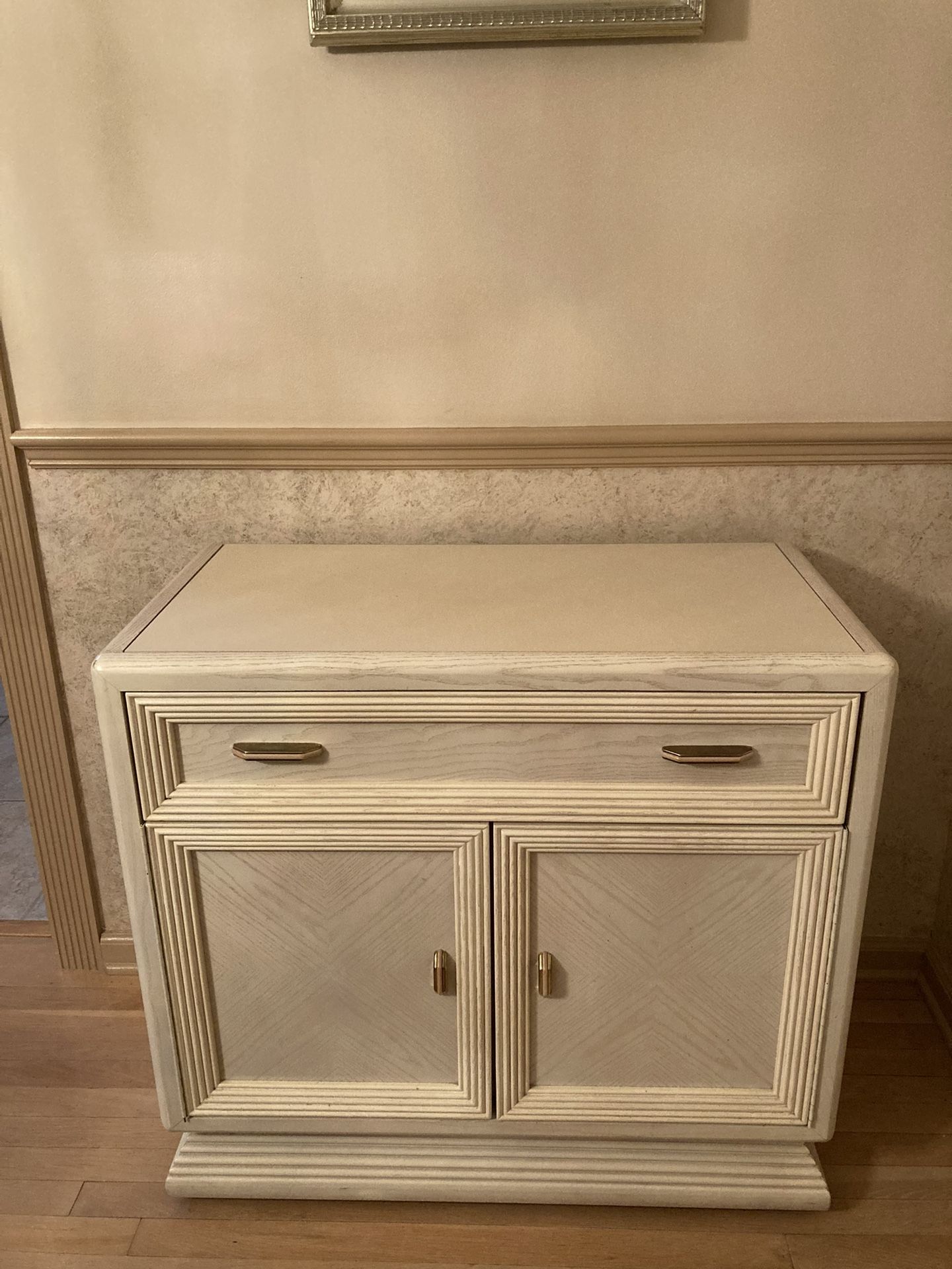 American drew server 35 inches long 33 height, 17 depth