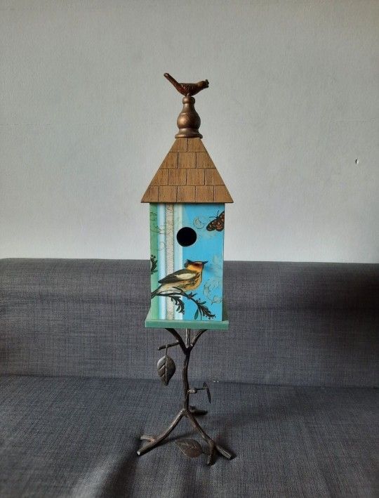 Bird Feeder Decor