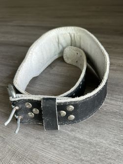 Weightlifting belt