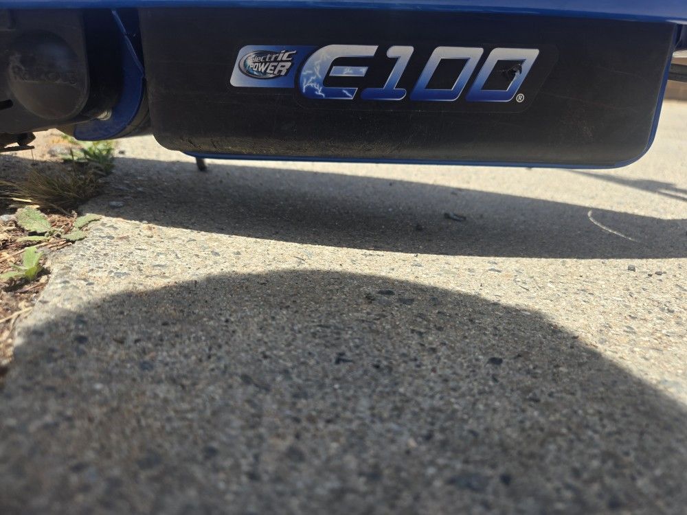 E100 Electric Razor Scooter