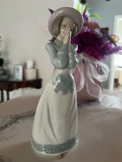 Lladro NAO Porcelain Figurines