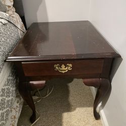 Solid Wood End Table / Nightstand