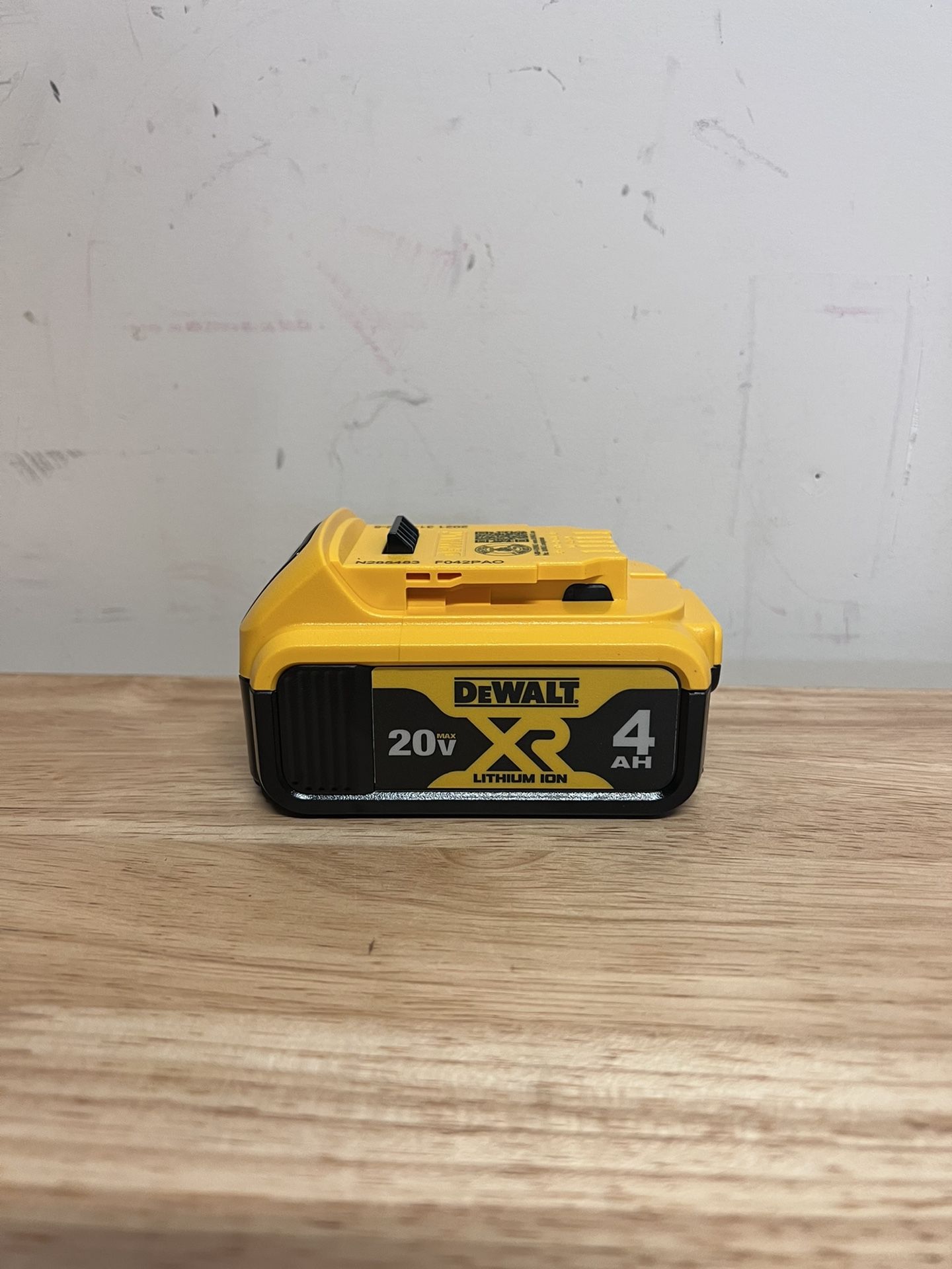 DEWALT 20 Volt MAX XR Lithium Ion Battery Pack