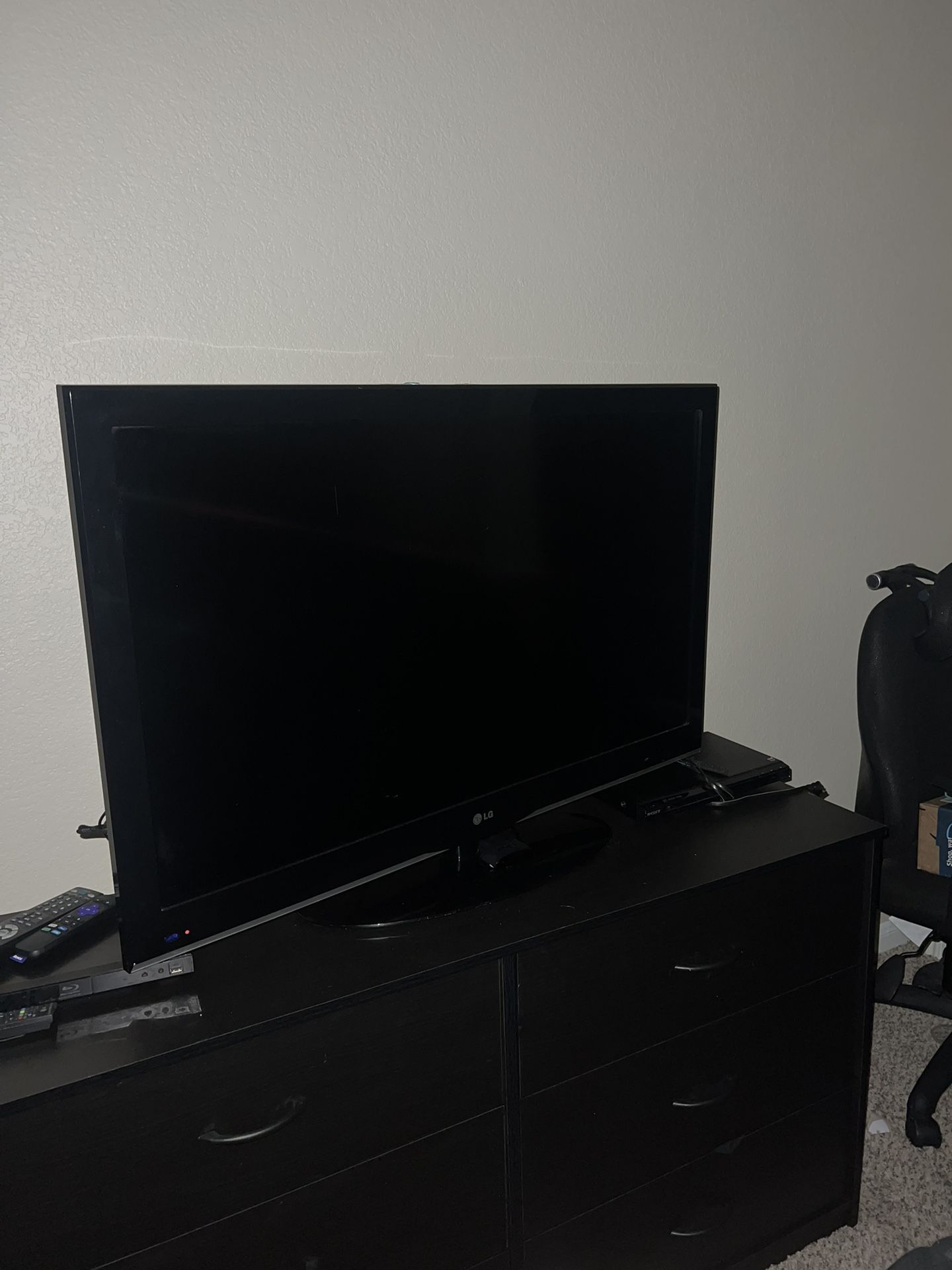 LG 42 inch TV