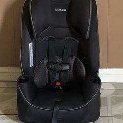 LIKE NEW COSCO CONVERTIBLE CAR SEAT!!!!