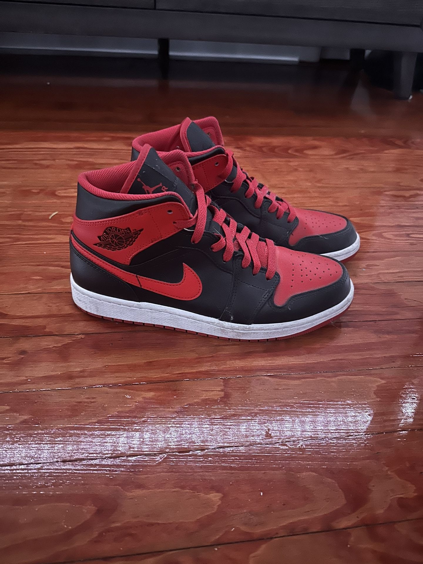 Jordan 1 Mid Alternate Bred