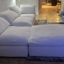 White Cloud Modular Sofa With 2 Xtra Modular