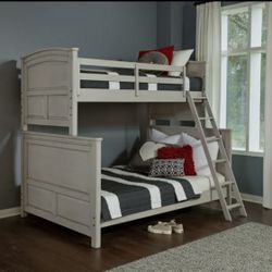 Bunk bed 