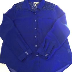 Women shirt, size medium