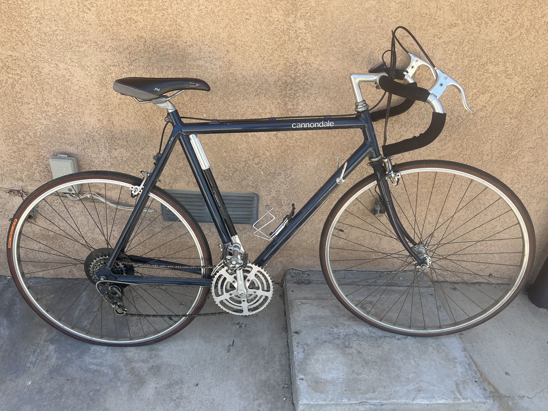 MUST SELL Cannondale Classic Racing Bike