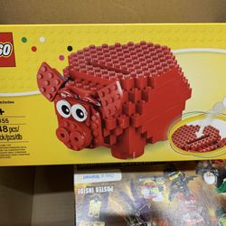 Piggy Bank LEGO Set