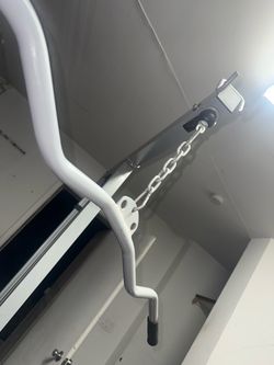 Lat pull down machine