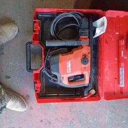 Hilti Demolition Hammer TE 50 Avr