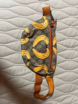 Gucci banana heart kid bag