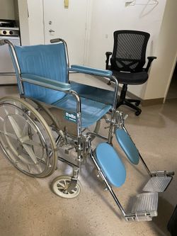 Exelente. Wheelchair.
