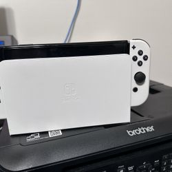 Nintendo Switch White